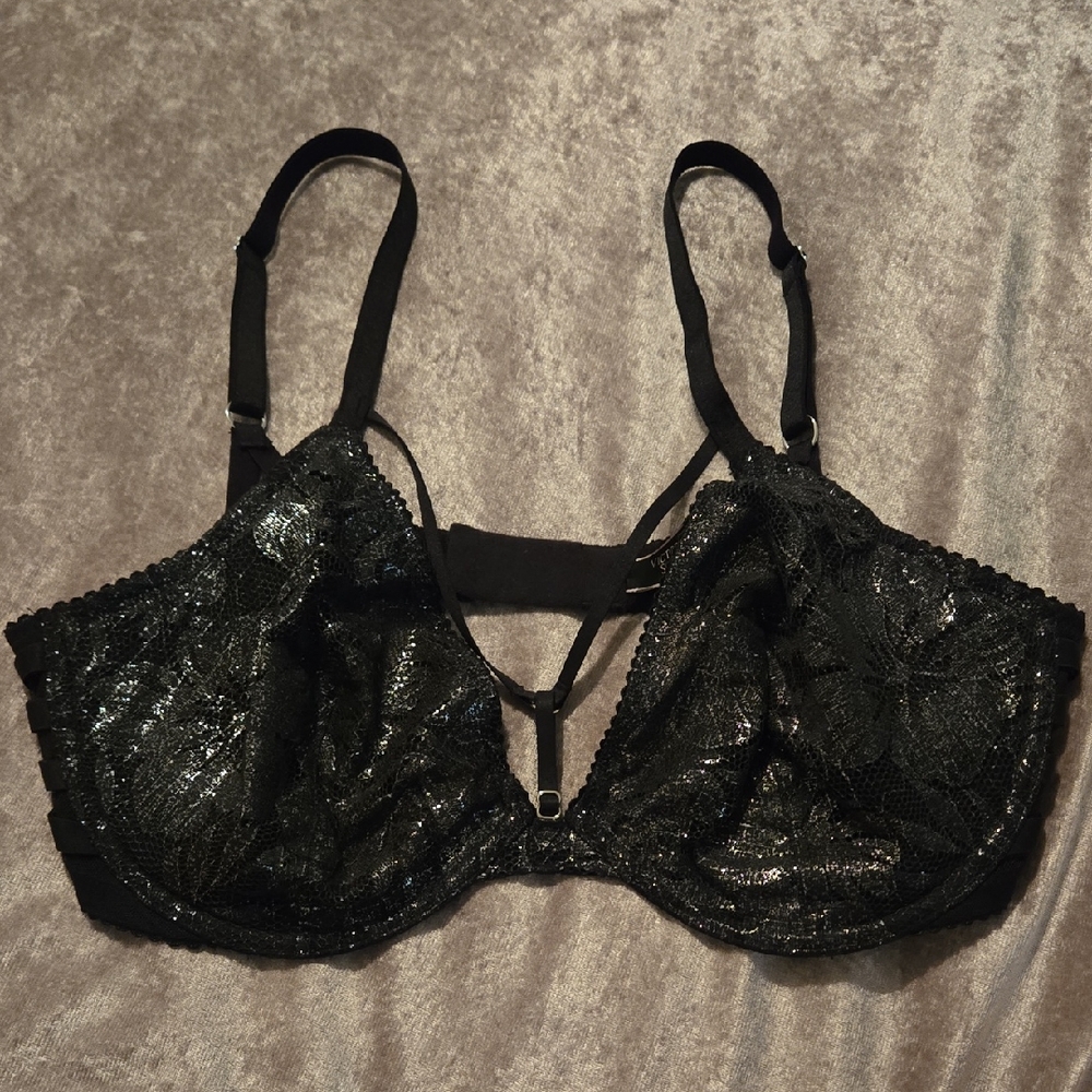 Victoria's Secret Very Sexy Unlined Plunge 36D Metallic Lace